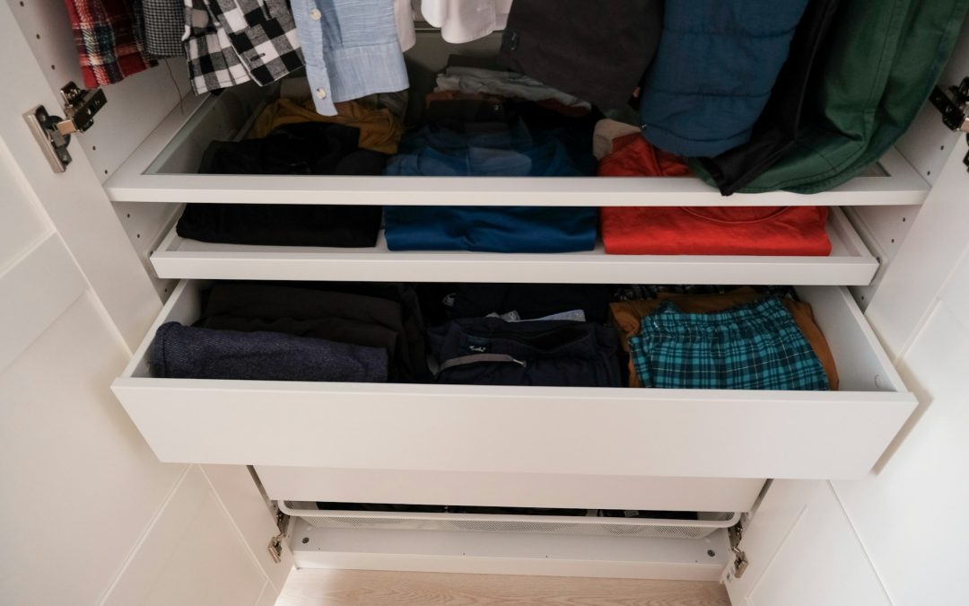 The Best Methods to Store Seasonal Clothing in Small Spaces