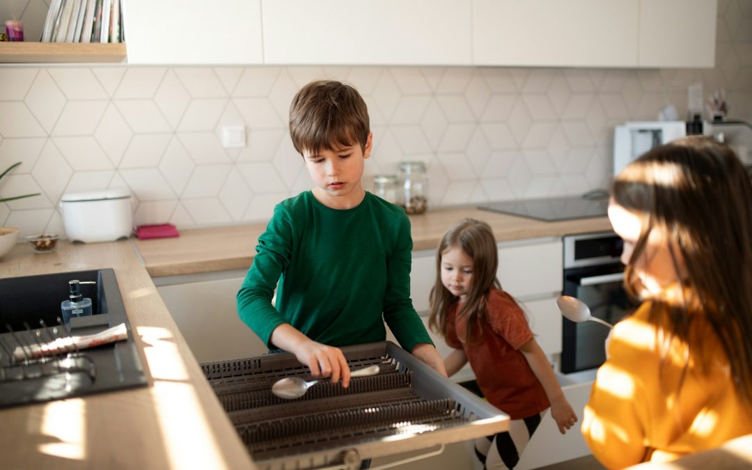 Organizing Hacks for Busy Families to Keep the House Tidy